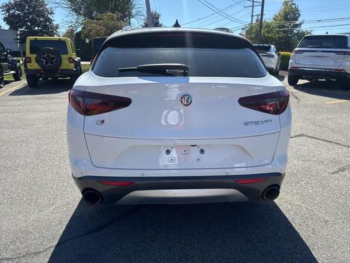 2022 Alfa Romeo Stelvio Ti