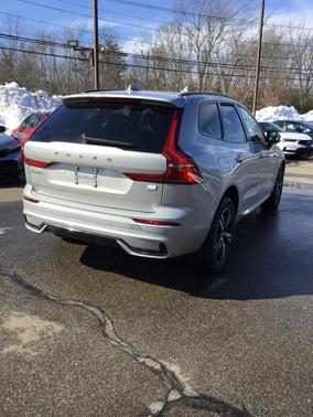 2022 Volvo XC60 Recharge Plug-In Hybrid T8 R-Design