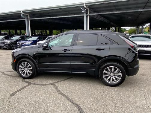 2023 Cadillac XT4 Sport