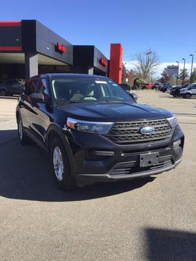 Black Metallic 2022 Ford Explorer Base