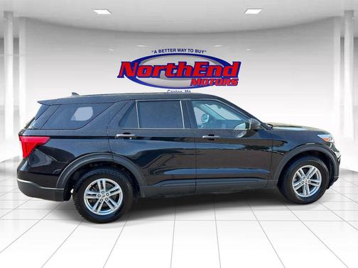 Black Metallic 2022 Ford Explorer Base