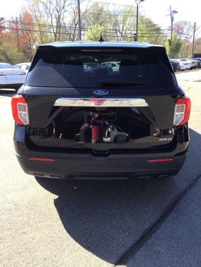 Black Metallic 2022 Ford Explorer Base