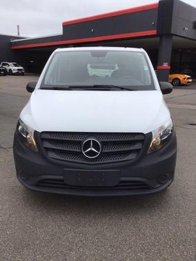 Arctic White 2022 Mercedes-Benz Metris Base