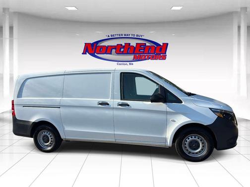 Arctic White 2022 Mercedes-Benz Metris Base