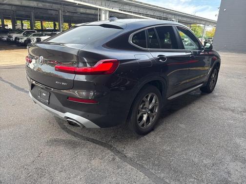 2025 BMW X4 xDrive30i