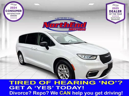 Bright White Clearcoat 2024 Chrysler Pacifica Touring L