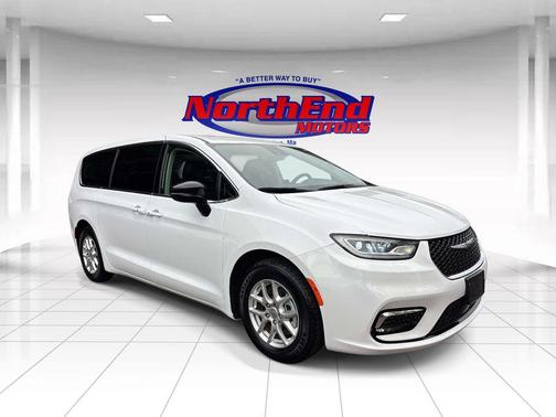 Bright White Clearcoat 2024 Chrysler Pacifica Touring L