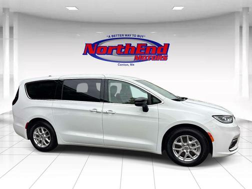 Bright White Clearcoat 2024 Chrysler Pacifica Touring L
