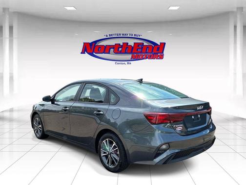 Gravity Gray 2024 Kia Forte LXS