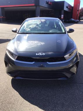 Gravity Gray 2024 Kia Forte LXS