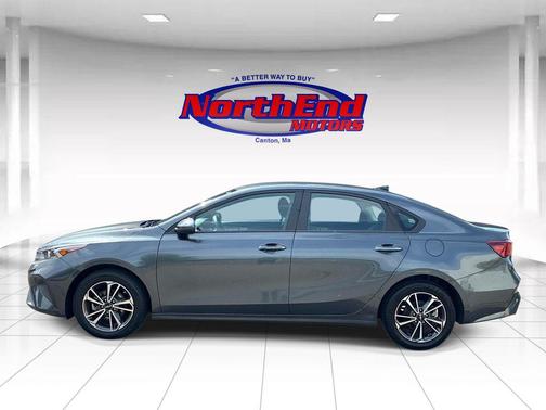 Gravity Gray 2024 Kia Forte LXS