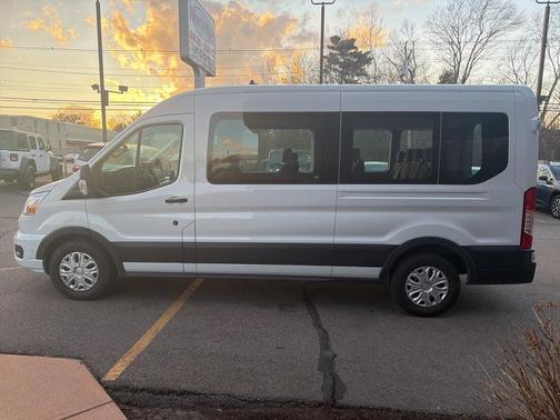 2022 Ford Transit-350 XLT