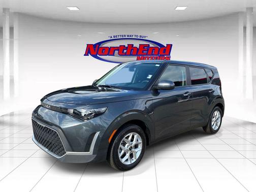 Gravity Gray 2025 Kia Soul LX
