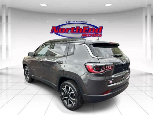 Granite Crystal Metallic Clearcoat 2022 Jeep Compass Limited