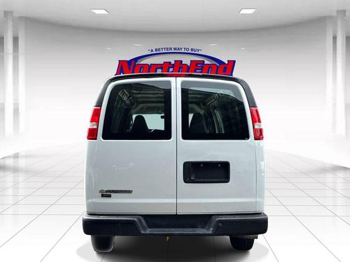 Summit White 2020 Chevrolet Express 2500 Work Van