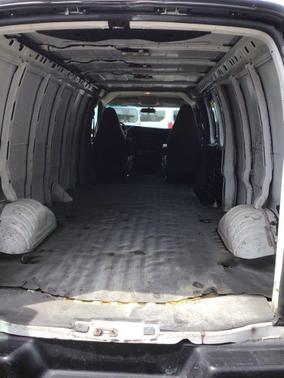 Summit White 2020 Chevrolet Express 2500 Work Van