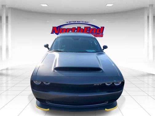 Granite Pearlcoat 2023 Dodge Challenger SRT Hellcat