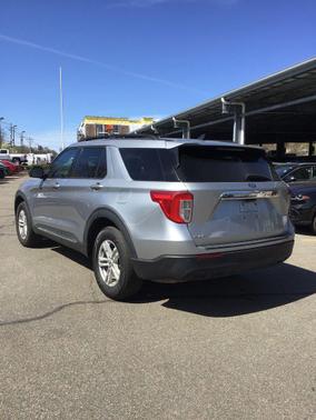 Silver Metallic 2023 Ford Explorer XLT