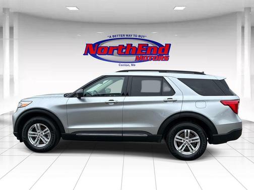 Silver Metallic 2023 Ford Explorer XLT