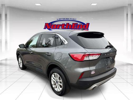 Gray Metallic 2022 Ford Escape SE