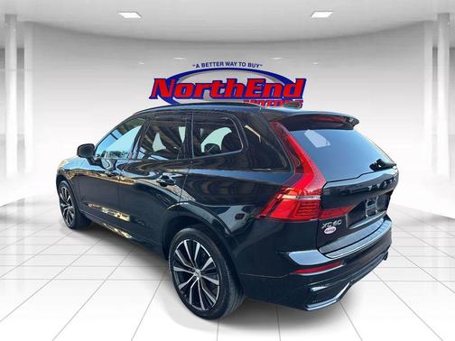 2024 Volvo XC60 B5 Plus Dark Theme