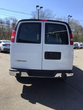 Summit White 2024 Chevrolet Express 2500 Work Van