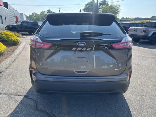 2023 Ford Edge SE