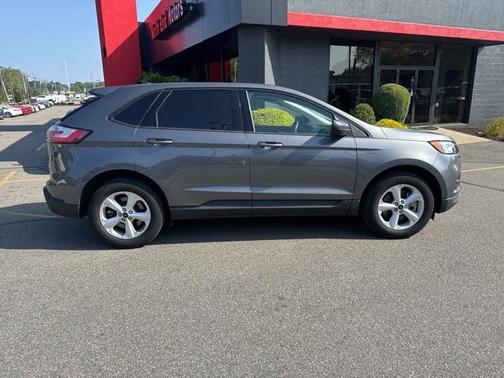 2023 Ford Edge SE