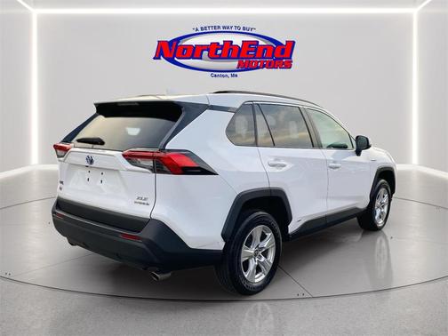 2021 Toyota RAV4 Hybrid XLE