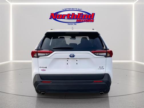 2021 Toyota RAV4 Hybrid XLE