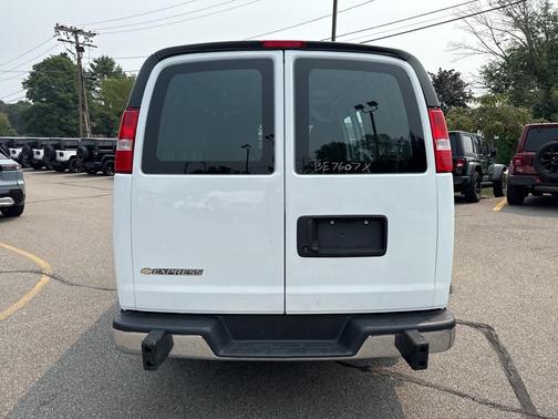 2023 Chevrolet Express 2500 RWD 2500 Regular Wheelbase WT