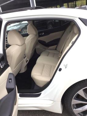 Pearl White Tricoat 2023 Nissan Maxima 3.5 Platinum