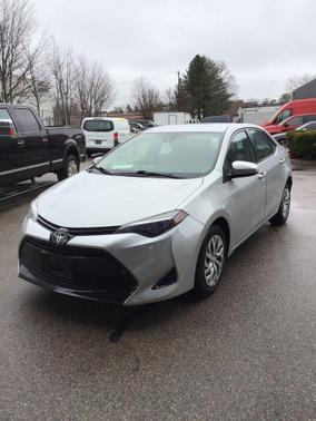 Classic Silver Metallic 2018 Toyota Corolla LE