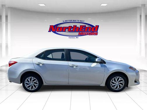 Classic Silver Metallic 2018 Toyota Corolla LE