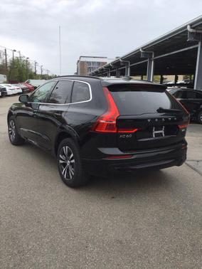 Black 2023 Volvo XC60 B5 Core