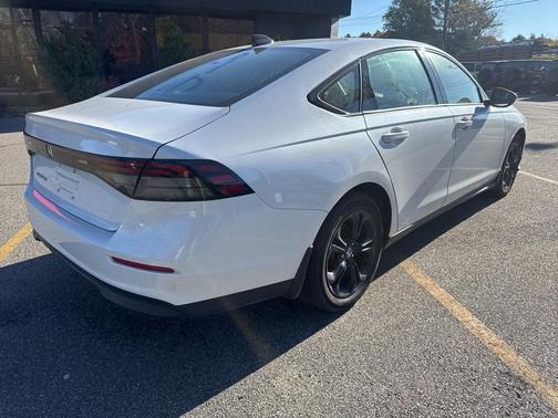 2025 Honda Accord Sport SE 1.5T