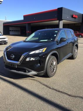 Super Black 2023 Nissan Rogue S