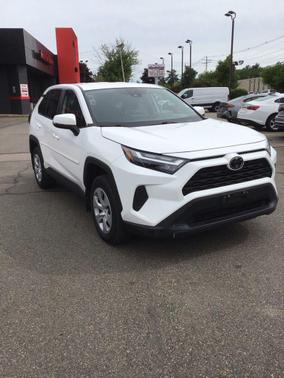 Ice Cap 2023 Toyota RAV4 LE