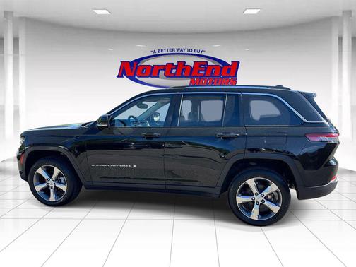 Diamond Black Crystal Pearlcoat 2022 Jeep Grand Cherokee Limited