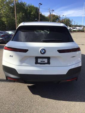 Alpine White 2024 BMW iX xDrive50