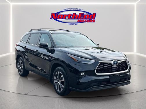 2022 Toyota Highlander Hybrid XLE