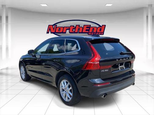 2021 Volvo XC60 T5 Momentum