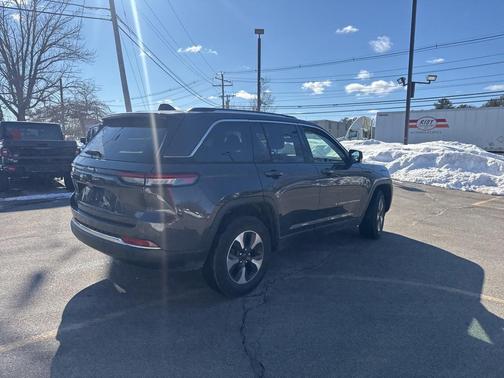 2023 Jeep Grand Cherokee 4xe Base