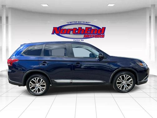 Cosmic Blue Metallic 2016 Mitsubishi Outlander SE