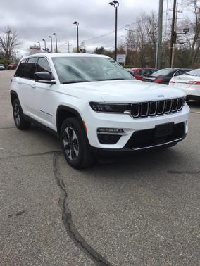 Bright White Clearcoat 2022 Jeep Grand Cherokee 4xe Base