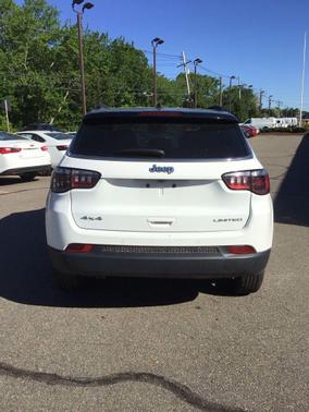 Bright White Clearcoat 2025 Jeep Compass Limited