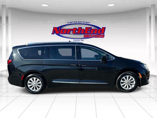 2018 Chrysler Pacifica Touring-L