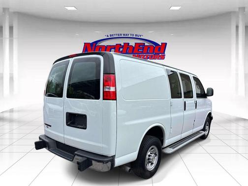 Summit White 2024 Chevrolet Express 2500 Work Van