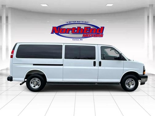 Summit White 2025 Chevrolet Express 3500 RWD 3500 Extended Wheelbase LT