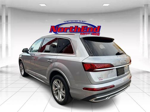 2022 Audi Q7 55 Premium Plus